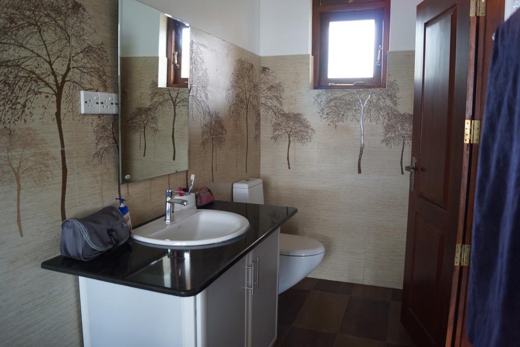 Negombo Holiday Home Exterior photo