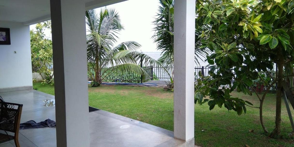 Negombo Holiday Home Exterior photo