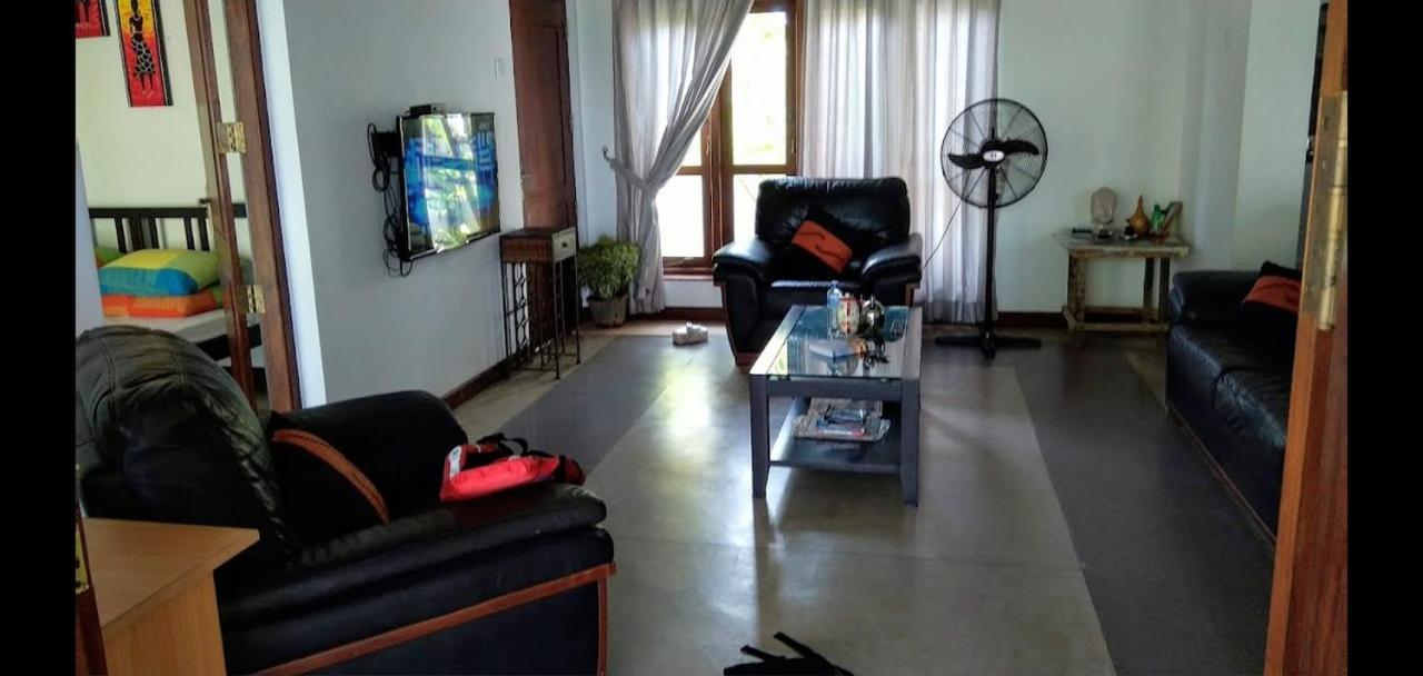 Negombo Holiday Home Exterior photo
