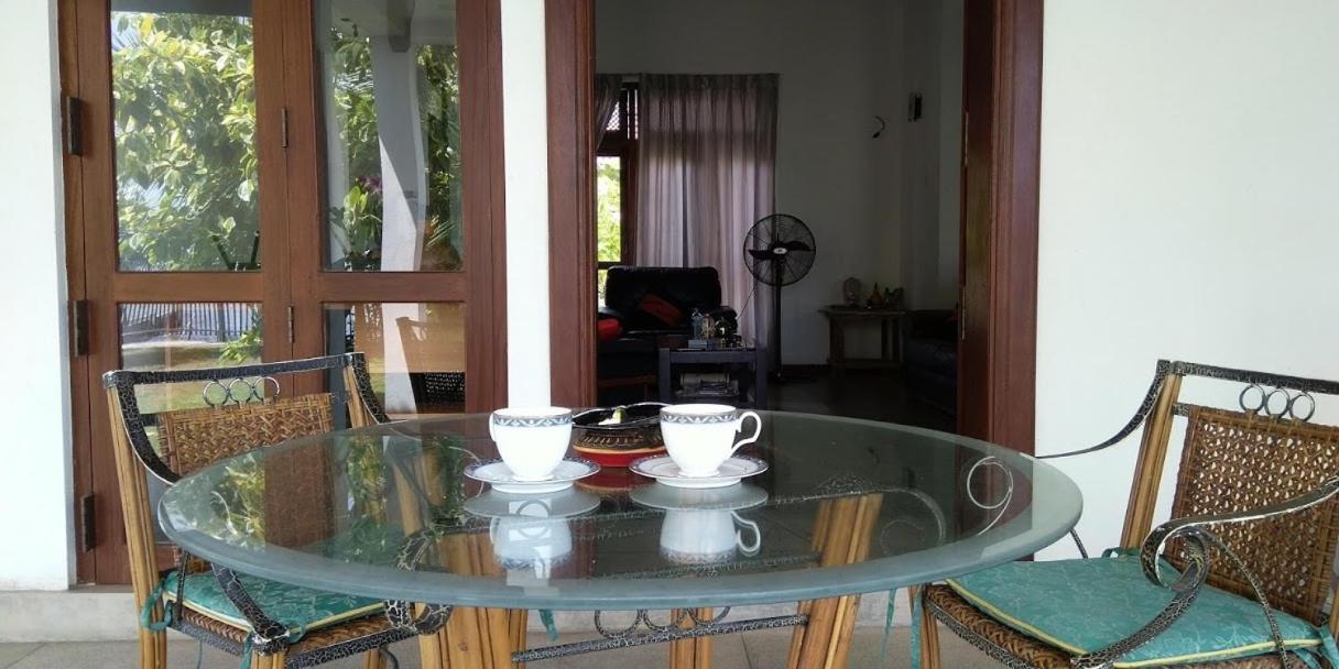 Negombo Holiday Home Exterior photo