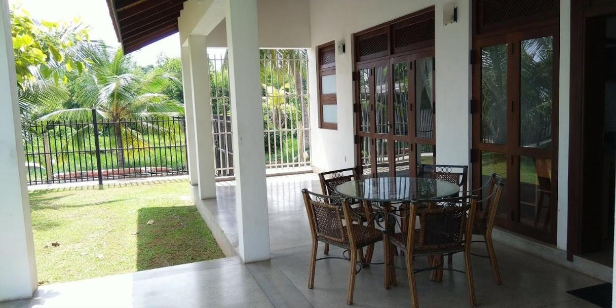 Negombo Holiday Home Exterior photo