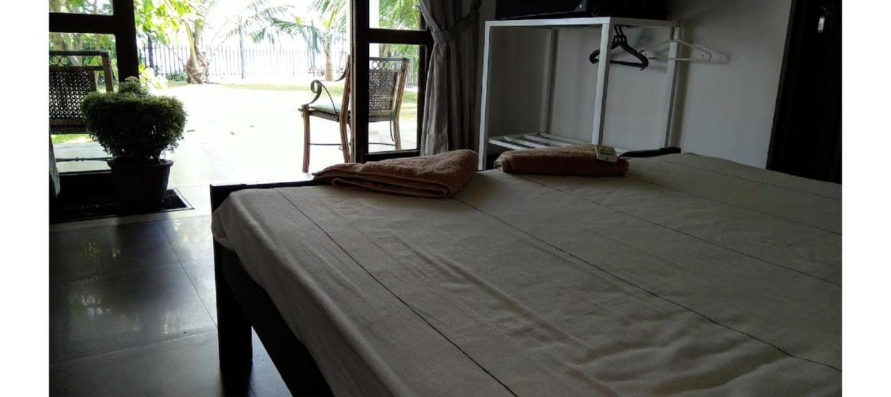 Negombo Holiday Home Exterior photo